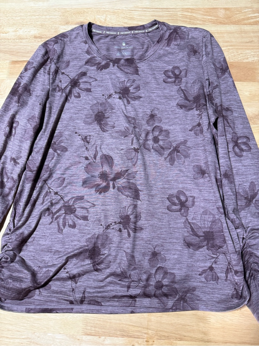 Free Country Women’s Floral Long Sleeve Ruched Top Mauve Purple